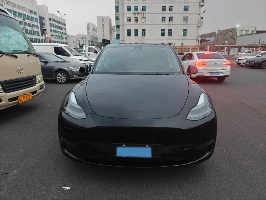 2021 TESLA MODEL thumbnail 2