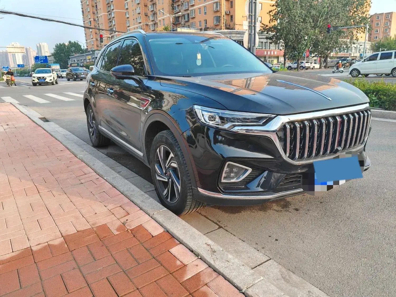 2022 HONGQI HS5 thumbnail 3