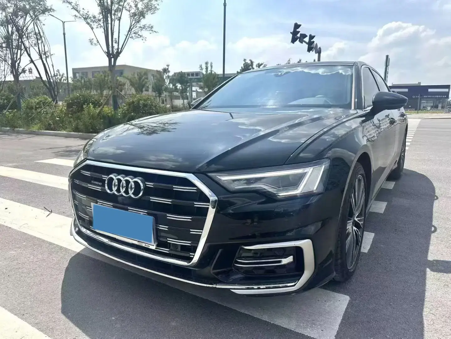 2023 AUDI A6L view 1