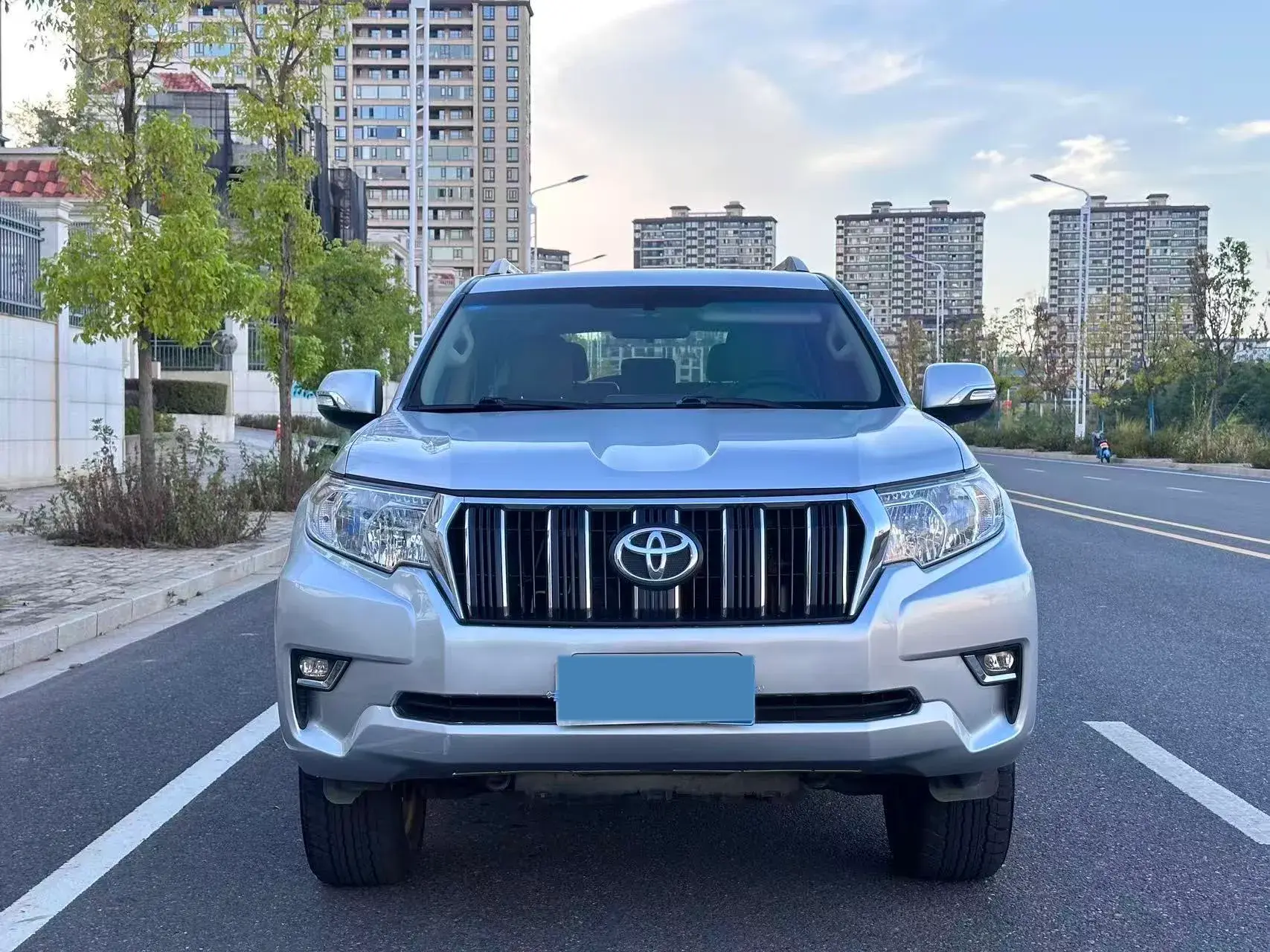 2019 TOYOTA LAND thumbnail 2