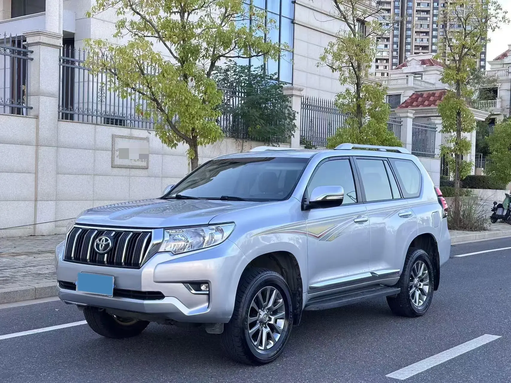2019 TOYOTA LAND view 1