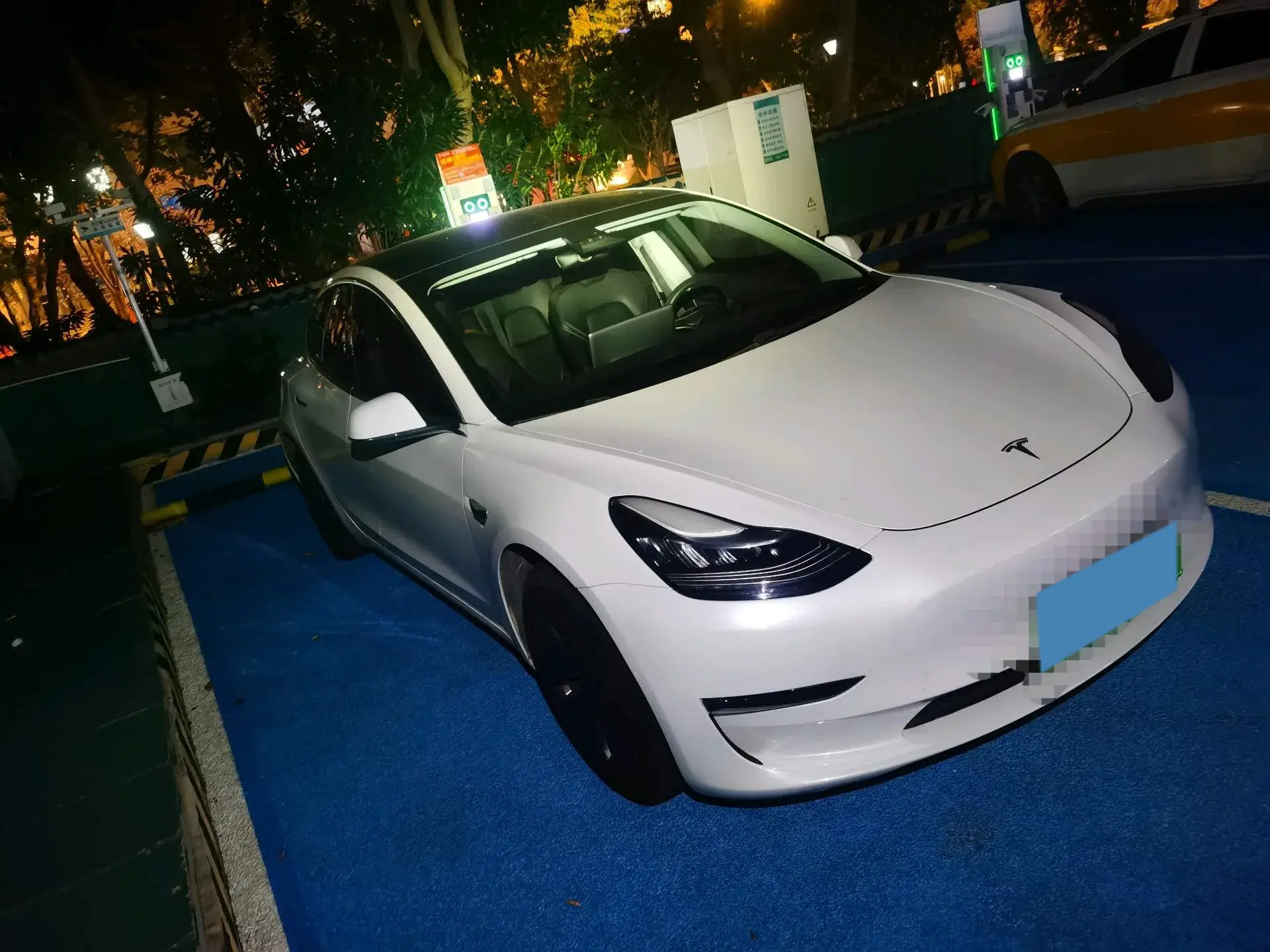 2020 TESLA MODEL thumbnail 4