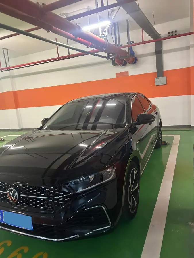 2023 Volkswagen Passat 2.0T 186HP L4 7DCT