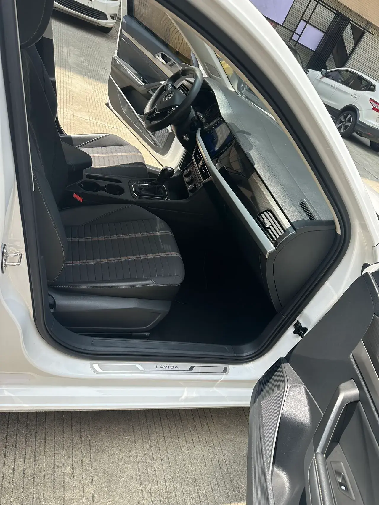 2017 CITROEN ELYSEE thumbnail 2