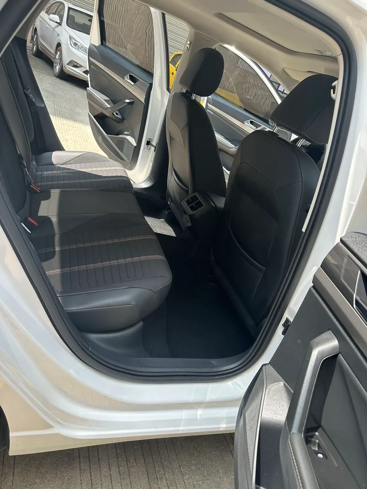 2017 CITROEN ELYSEE thumbnail 3