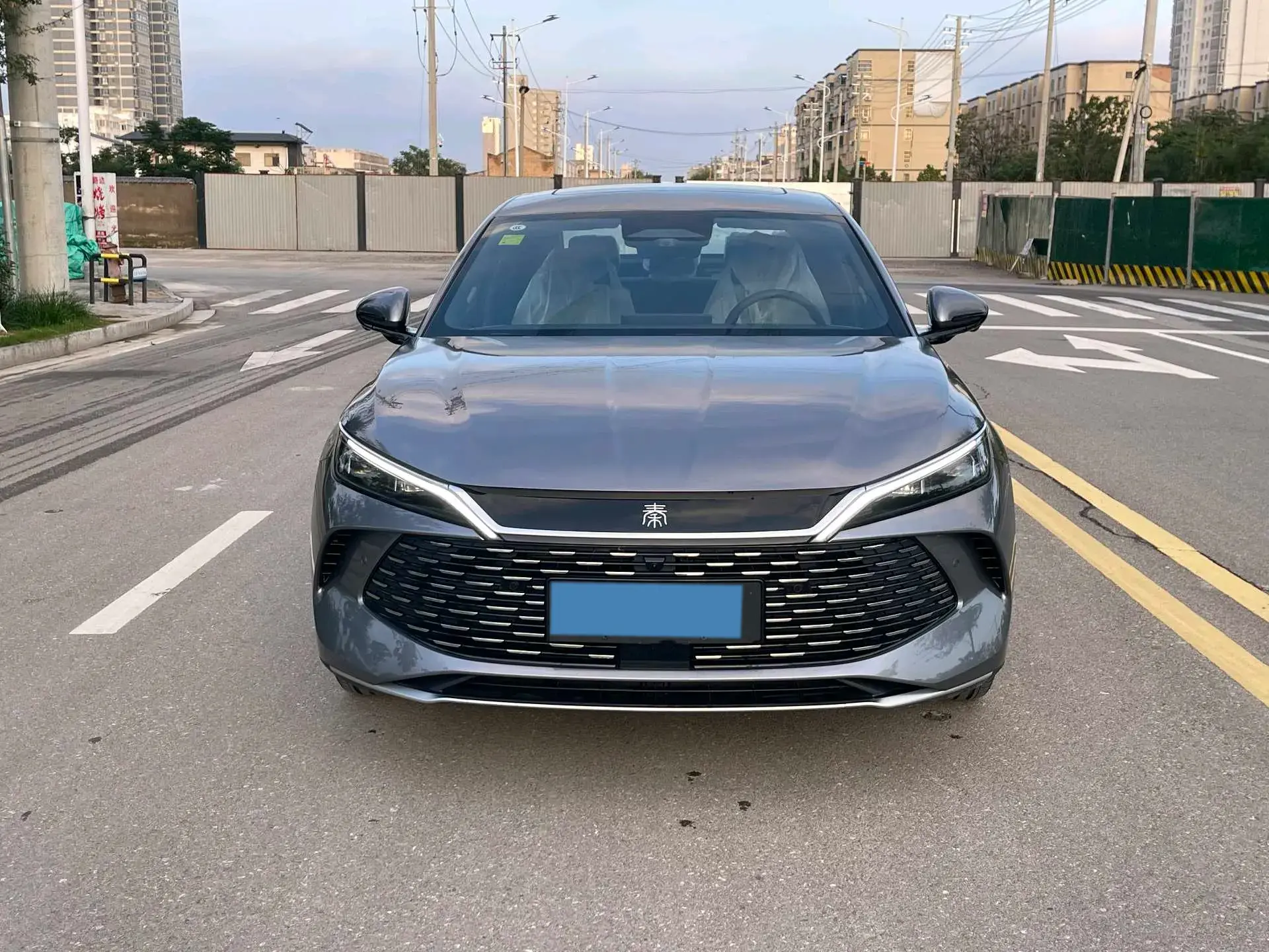 2025 BYD QINL thumbnail 2