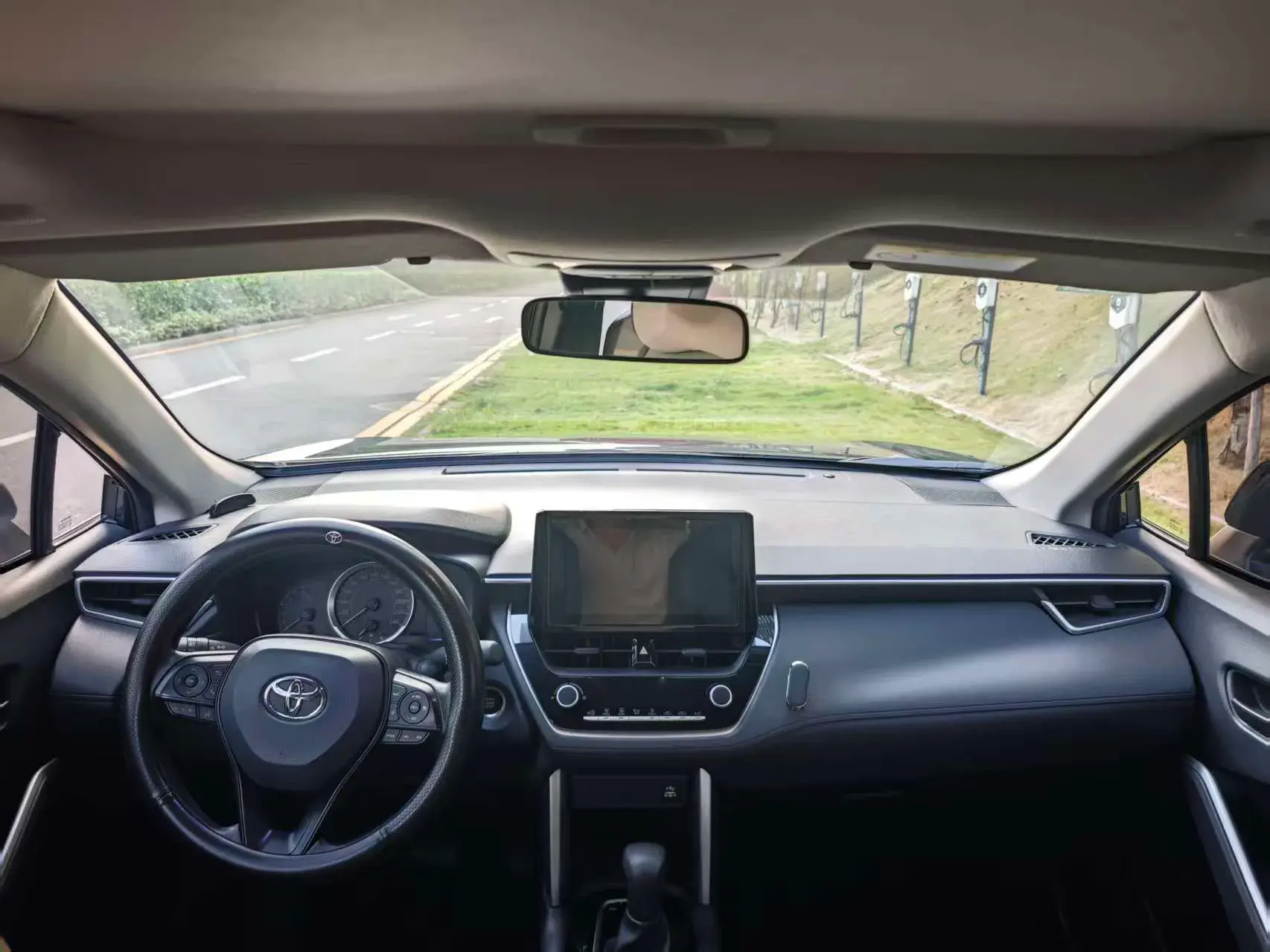 2022 TOYOTA COROLLA thumbnail 4