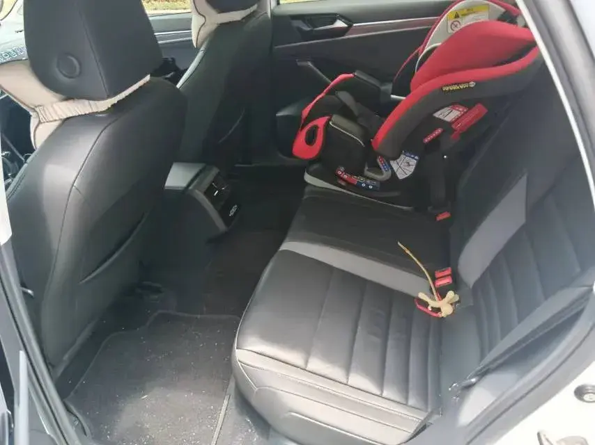 2019 VOLKSWAGEN SAGITAR thumbnail 4