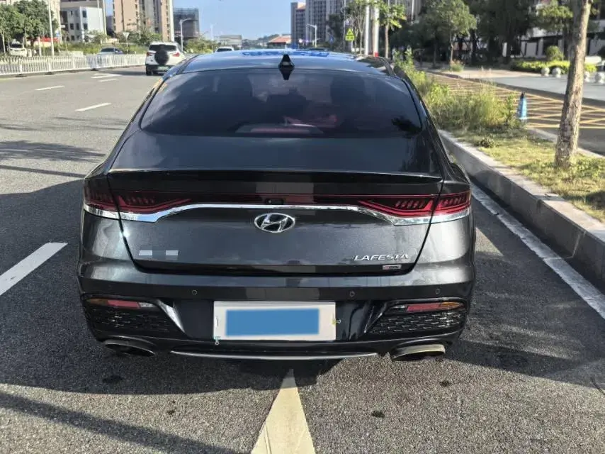 2019 HYUNDAI LA thumbnail 4