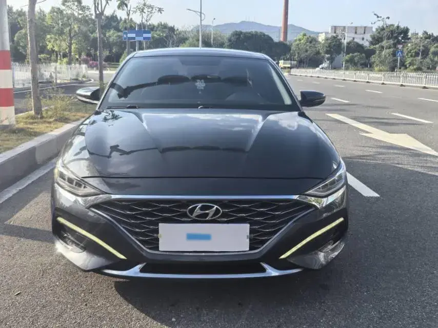 2019 HYUNDAI LA thumbnail 2