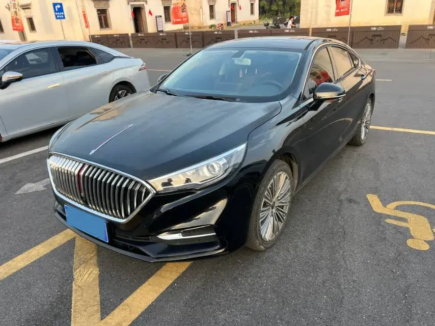 2022 HONGQI H5 view 1