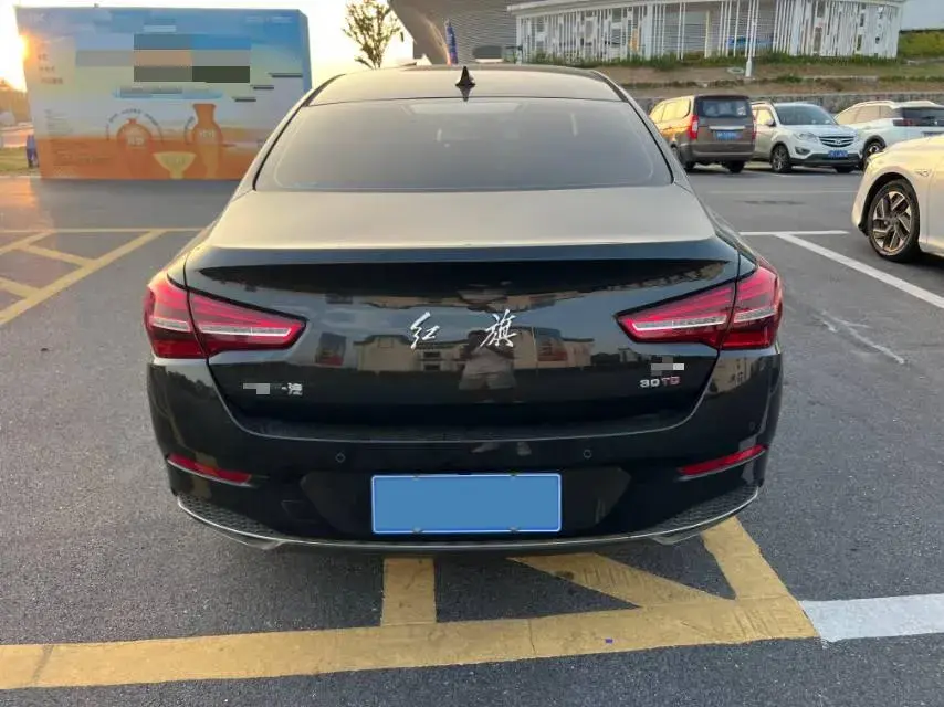 2022 HONGQI H5 thumbnail 2