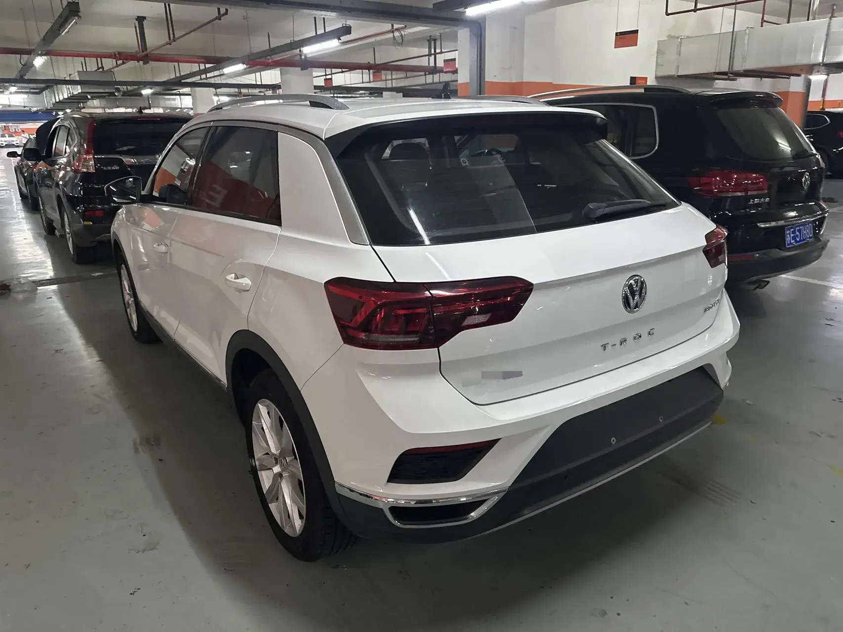 2020 VOLKSWAGEN T-ROC thumbnail 3