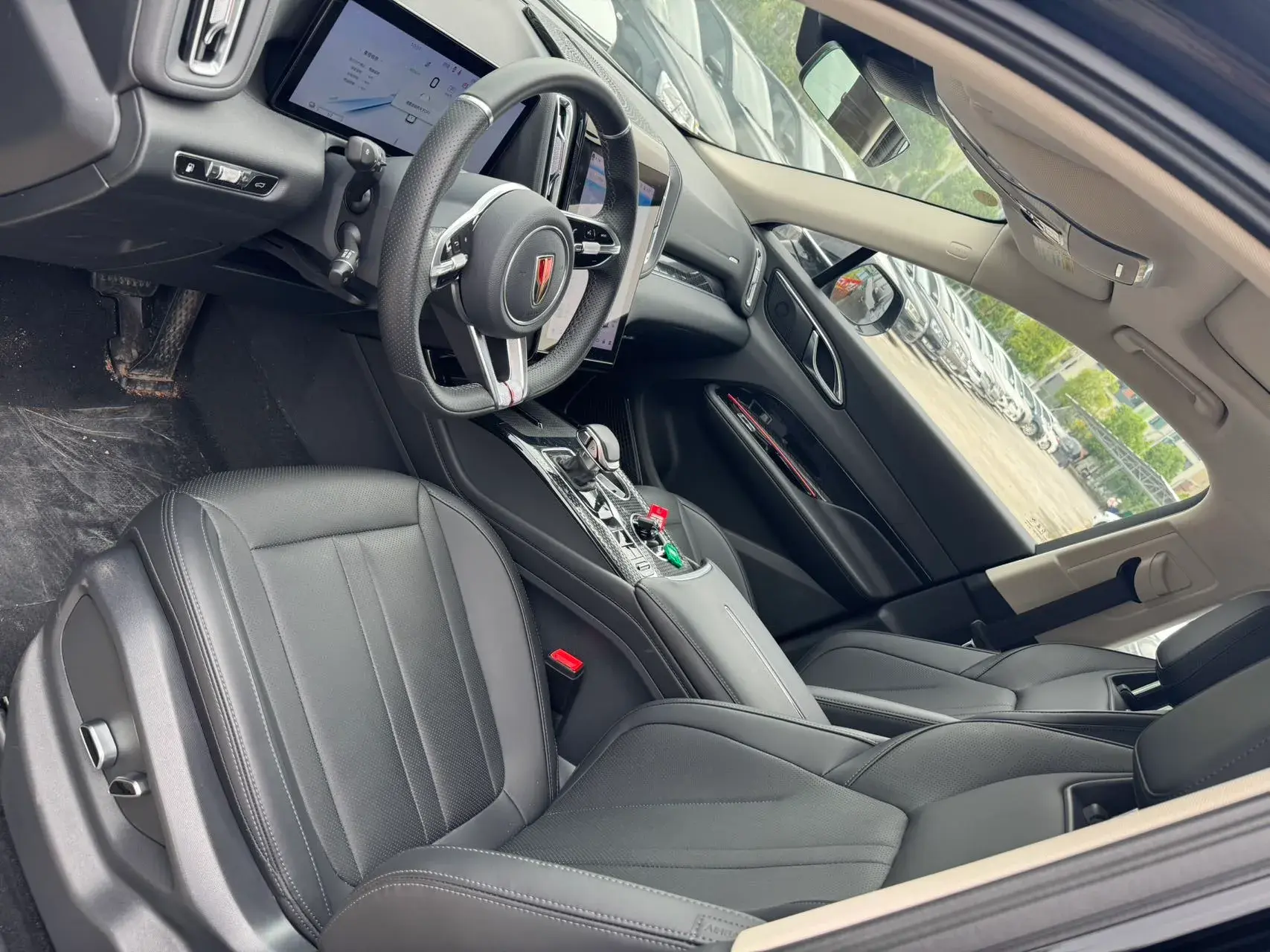 2024 HONGQI HS3 thumbnail 4