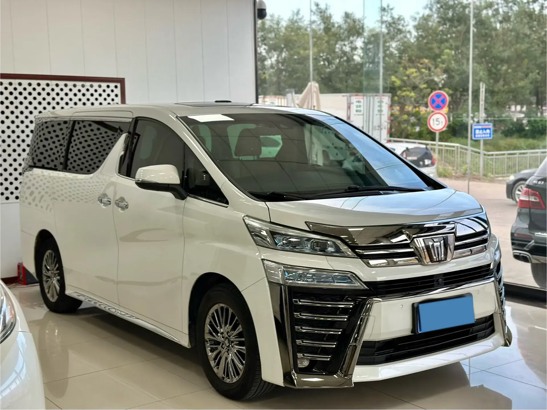 2021 TOYOTA VELLFIRE thumbnail 3