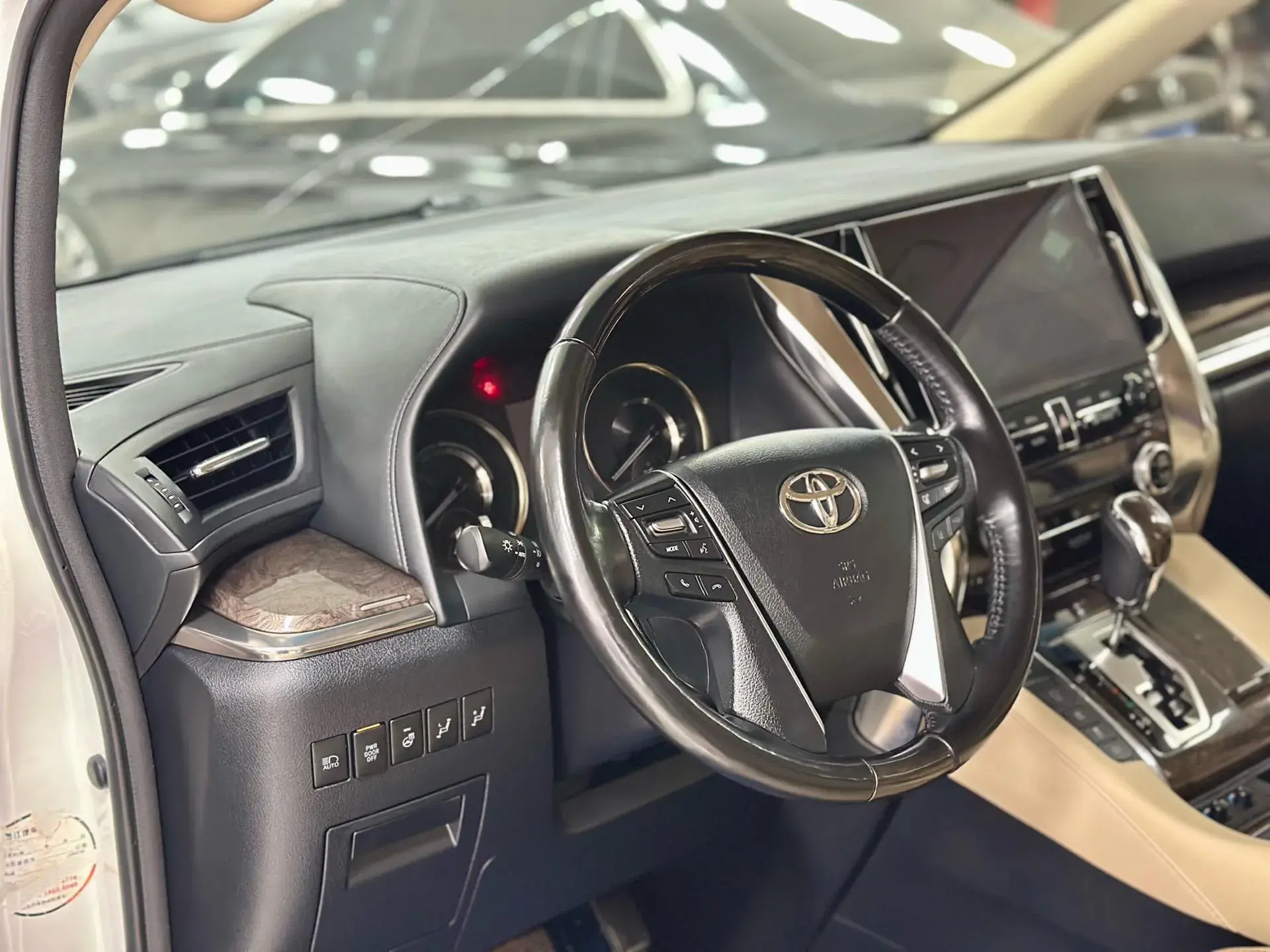 2021 TOYOTA VELLFIRE thumbnail 4