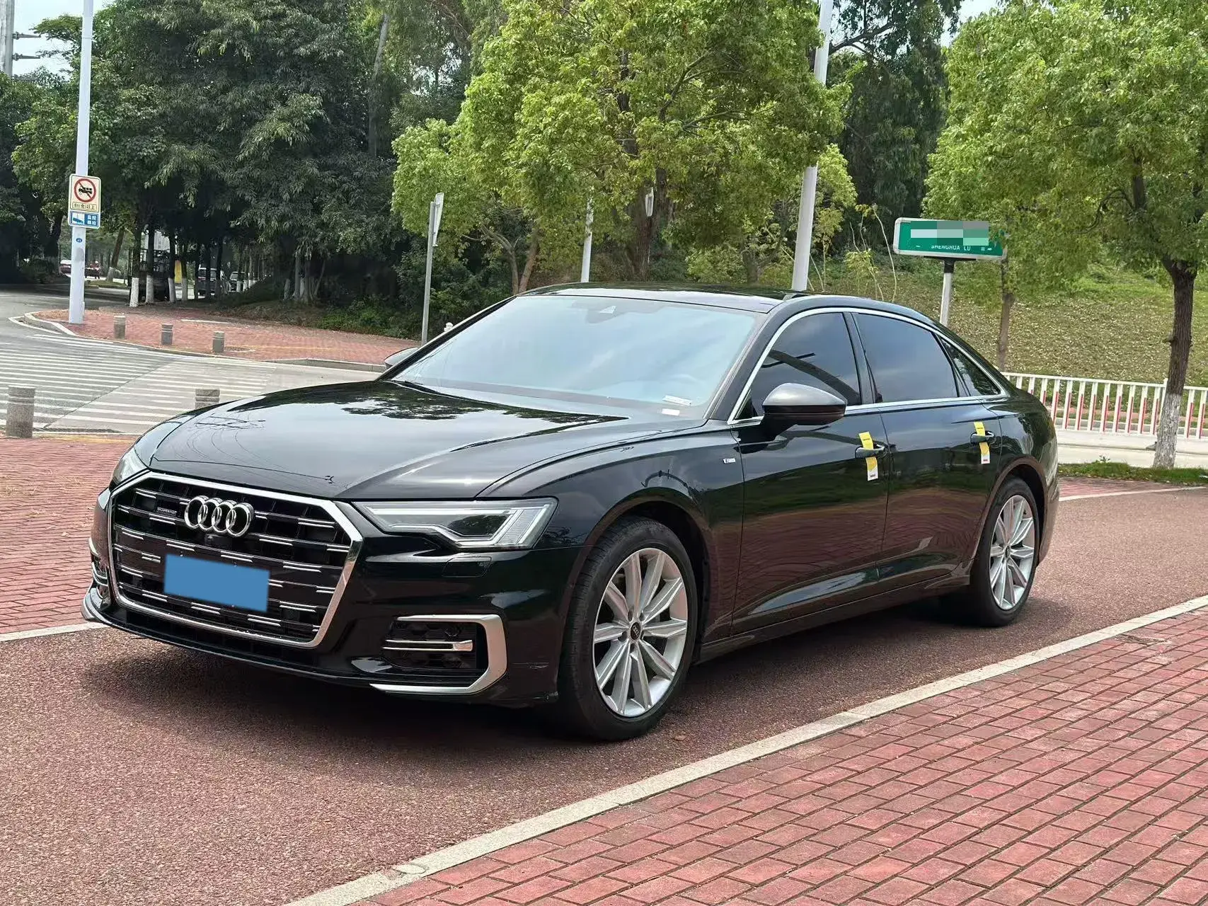 2024 AUDI A6L view 1