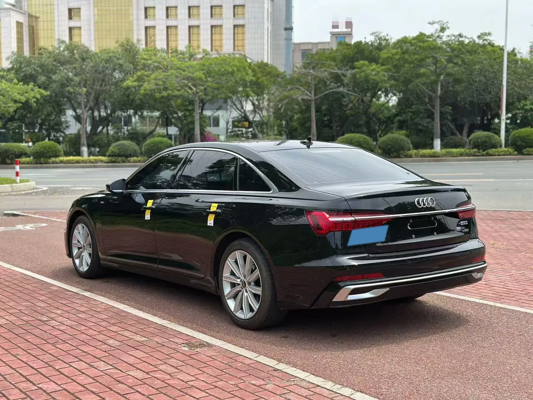 2024 AUDI A6L thumbnail 3