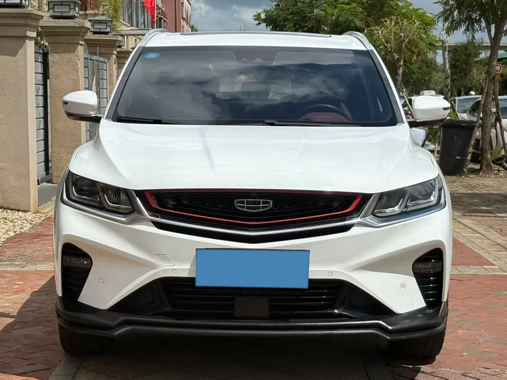 2019 GEELY COOLRAY thumbnail 2