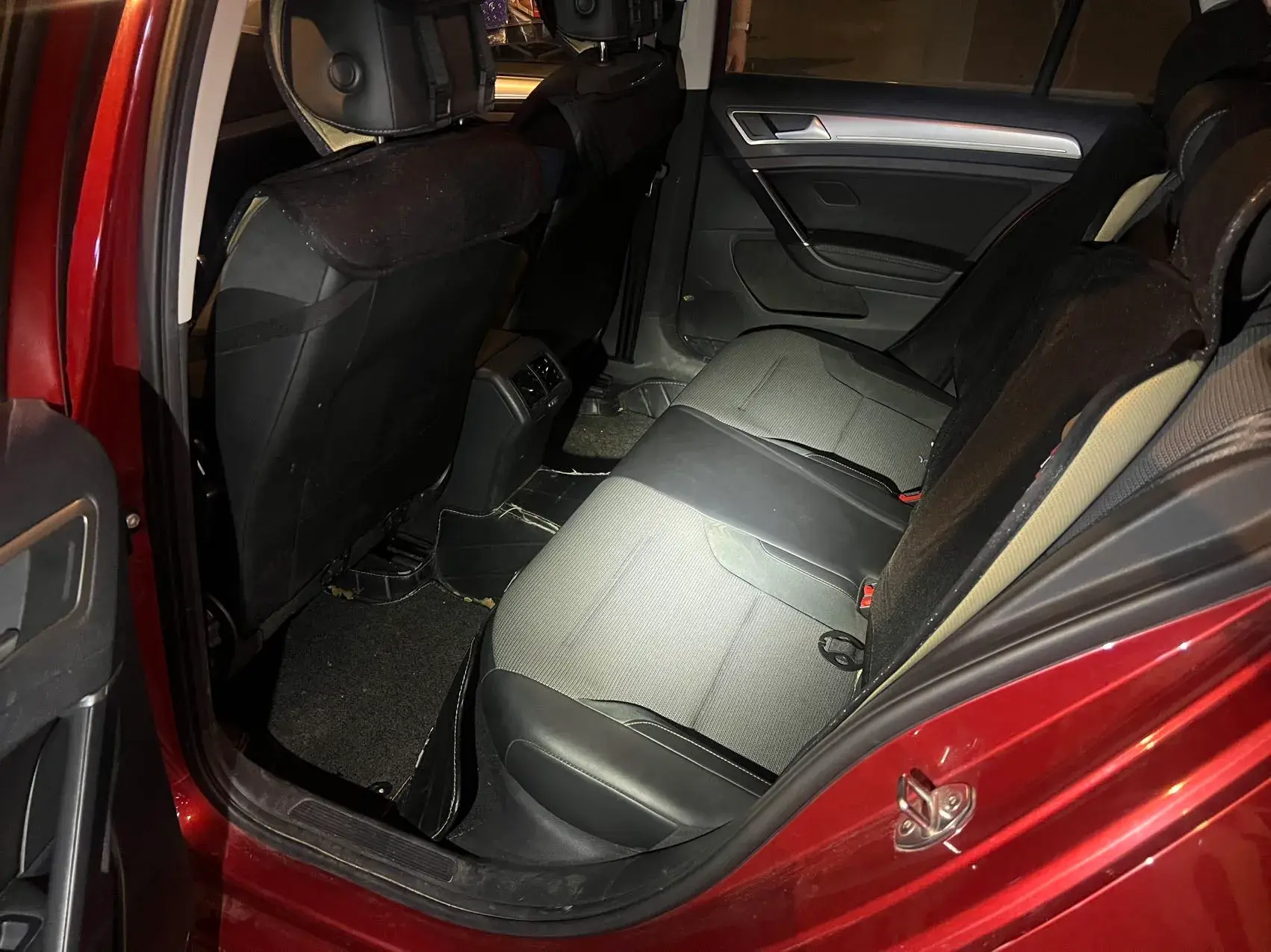 2018 VOLKSWAGEN GOLF thumbnail 3