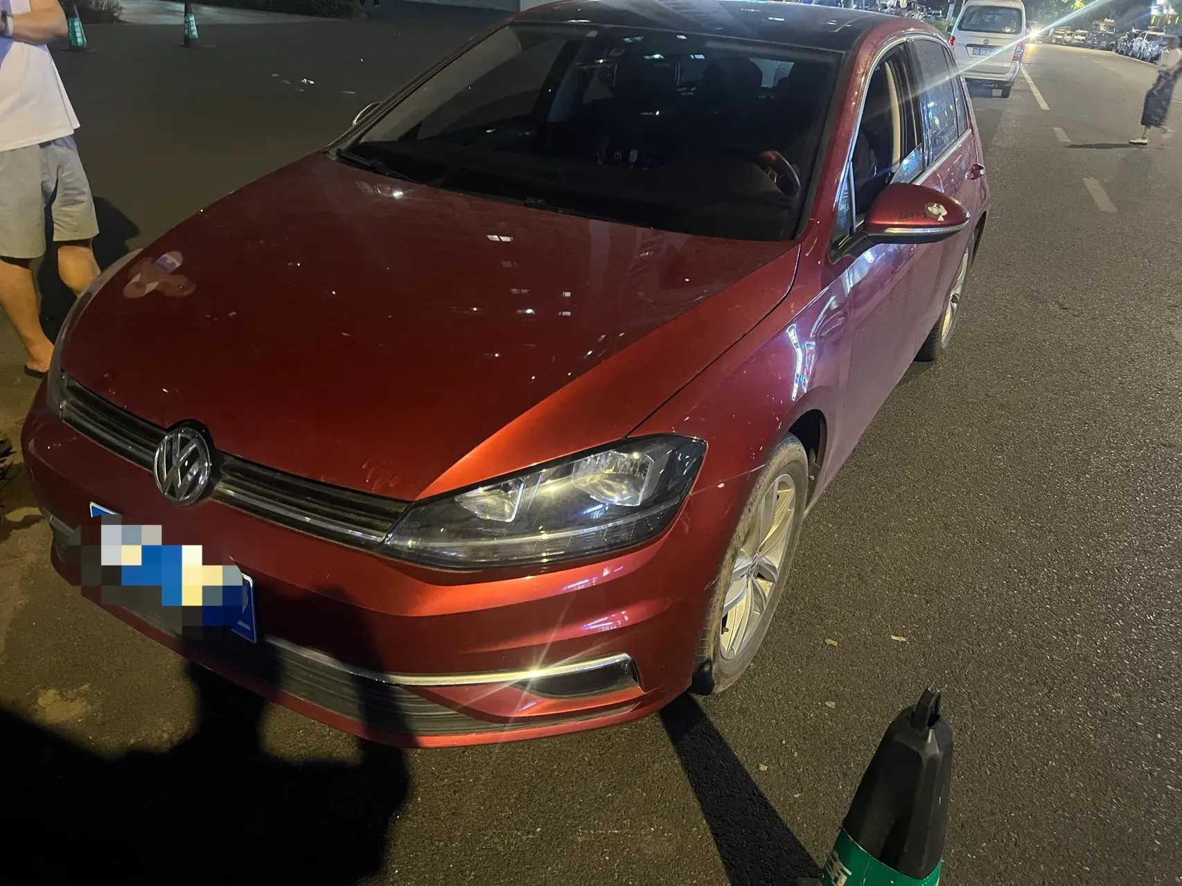 2018 VOLKSWAGEN GOLF view 1