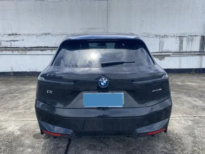 2022 BMW IX thumbnail 3