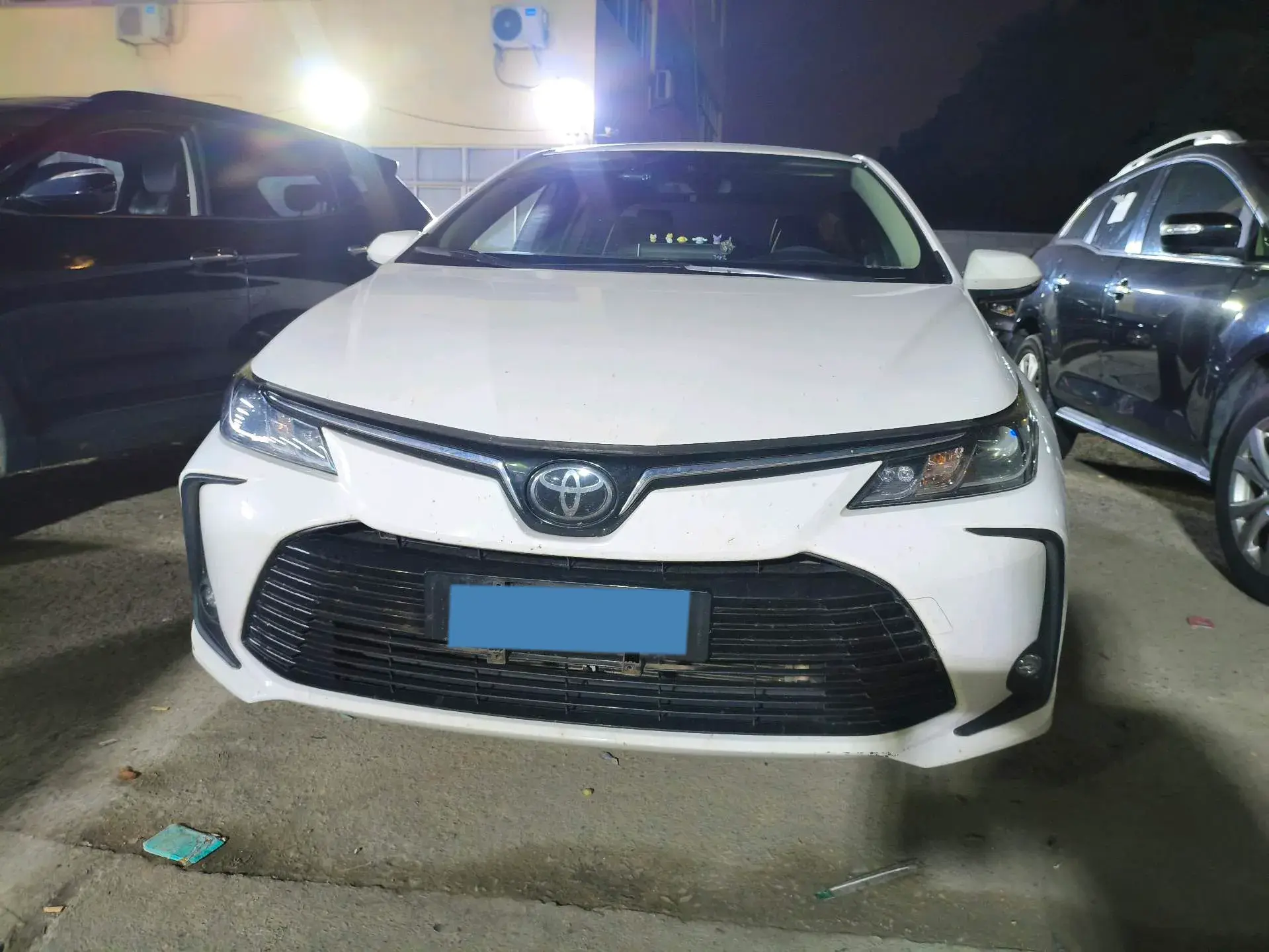 2019 TOYOTA COROLLA thumbnail 2