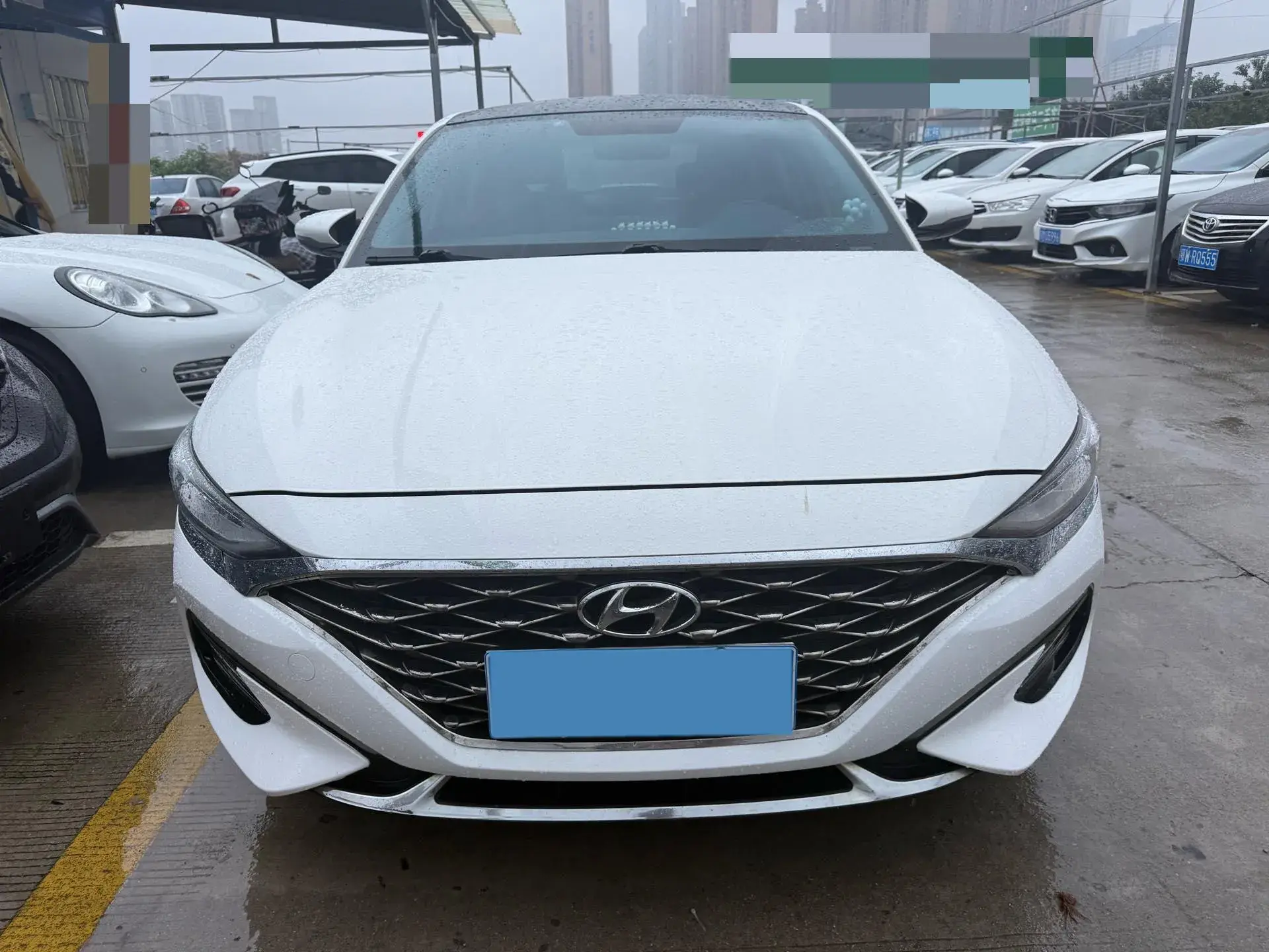 2019 HYUNDAI LA thumbnail 3