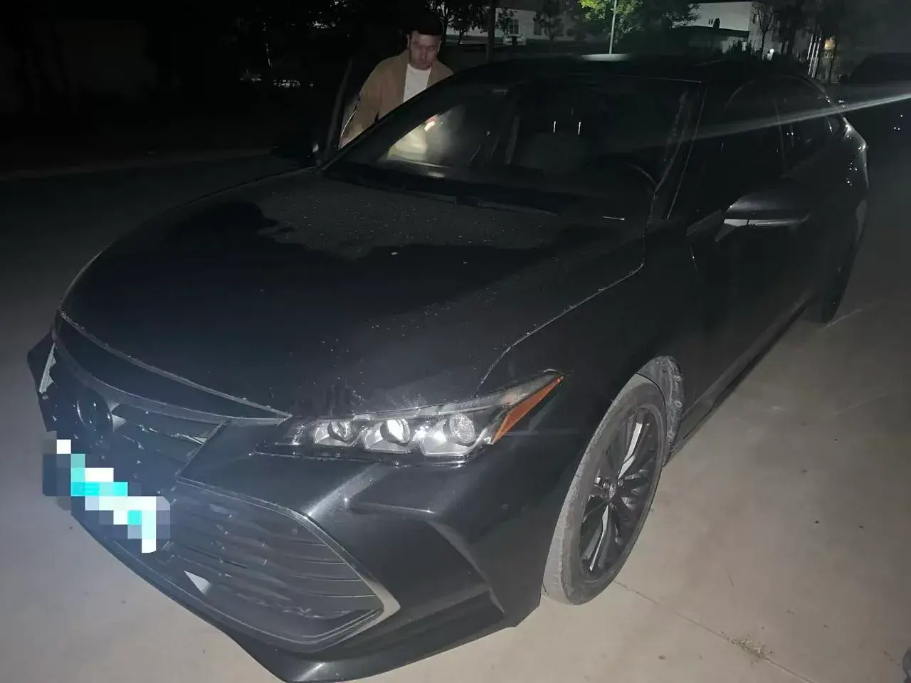 2019 TOYOTA AVALON view 1