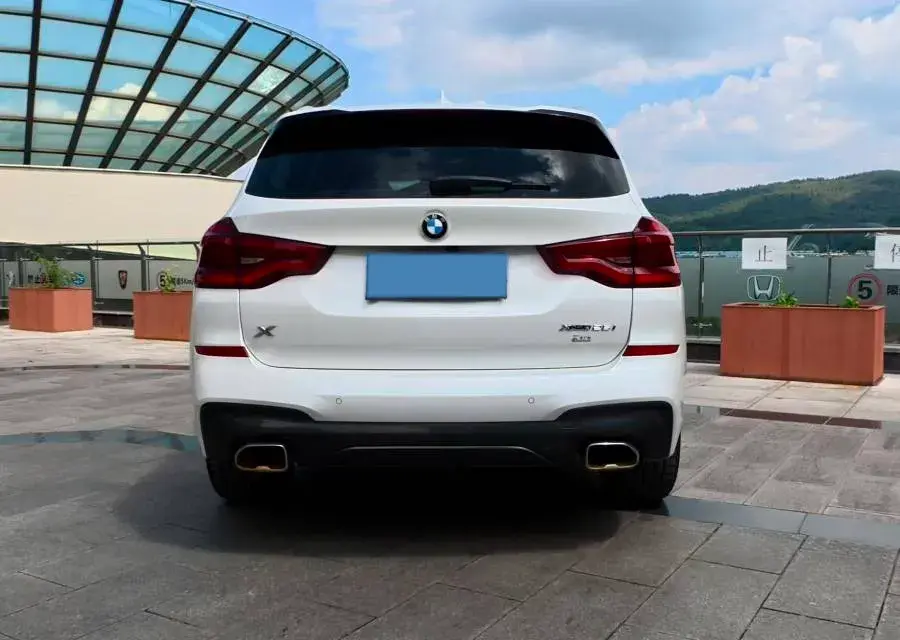 2021 BMW X3 thumbnail 3