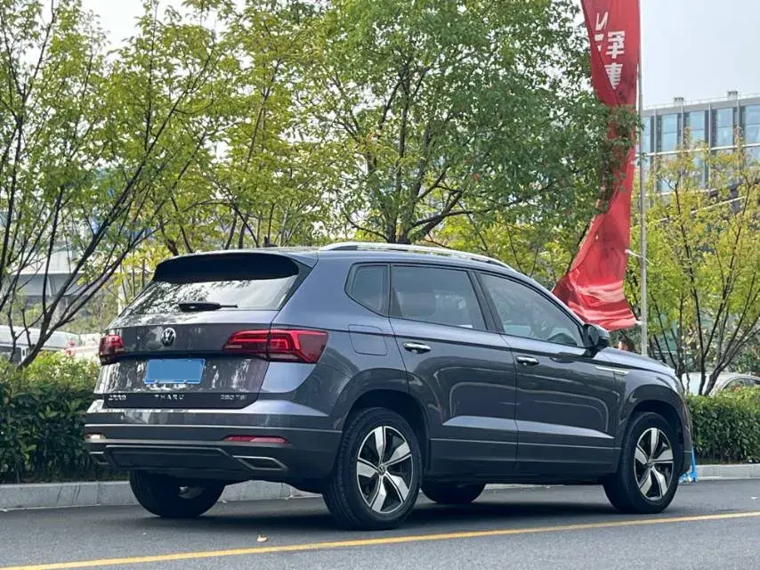 2021 VOLKSWAGEN THARU thumbnail 3