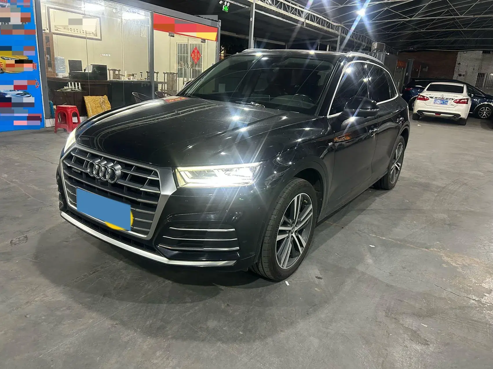2020 AUDI Q5L view 1