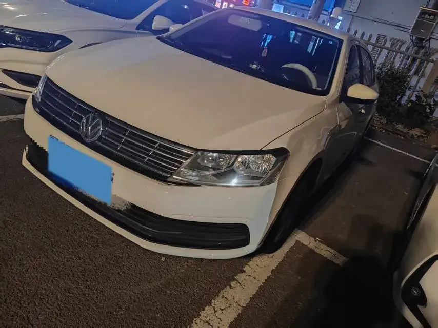 2017 VOLKSWAGEN LAVIDA view 1