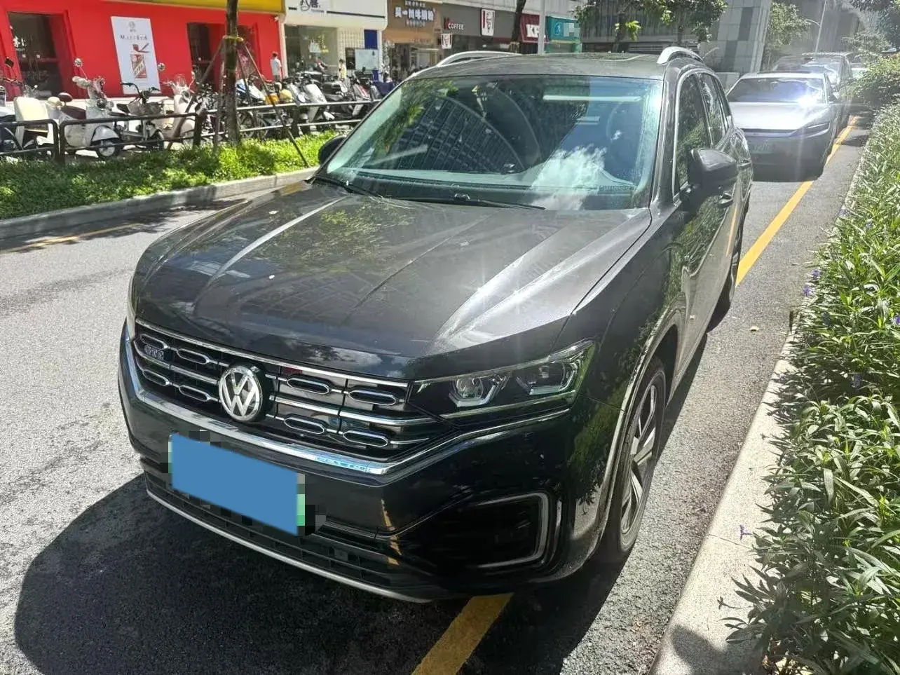 2020 VOLKSWAGEN TAYRON view 1