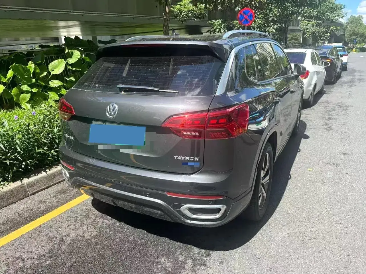 2020 VOLKSWAGEN TAYRON thumbnail 2