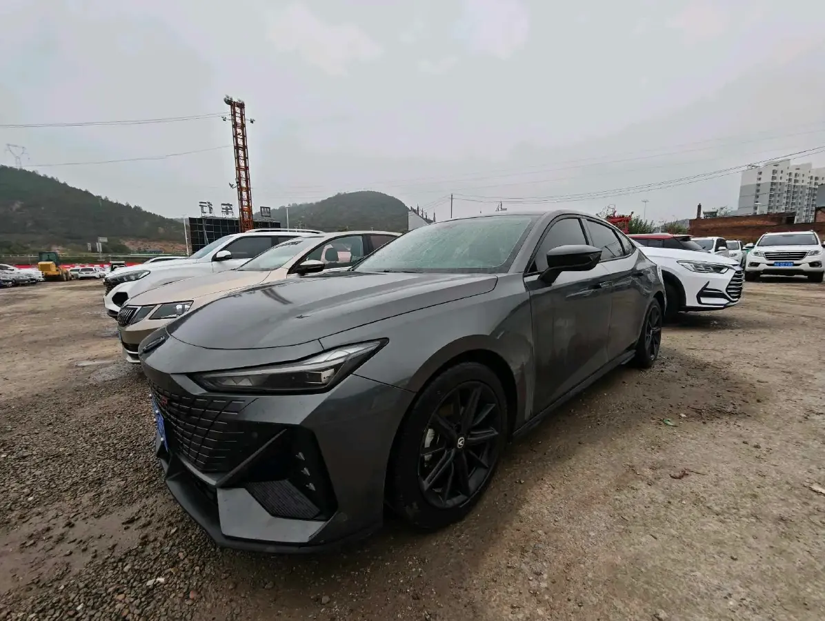 2022 ChangAn UNI-V 1.5T 188HP L4 7DCT