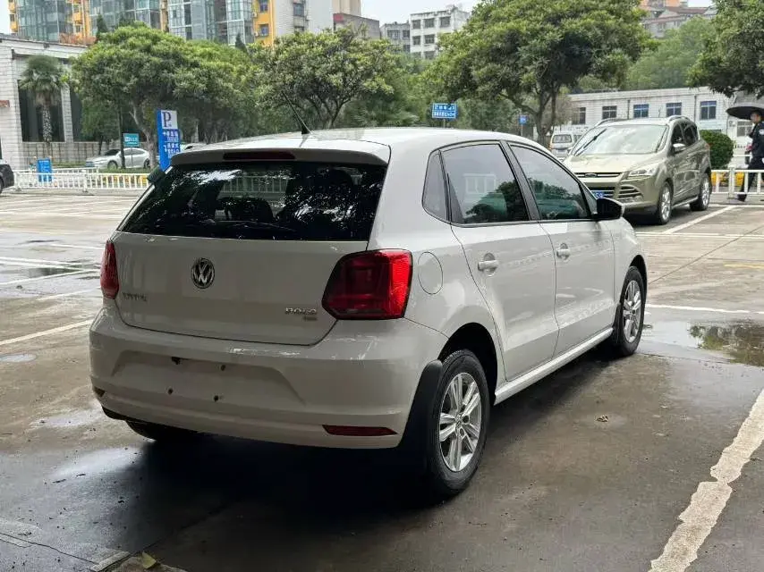 2018 VOLKSWAGEN POLO thumbnail 3
