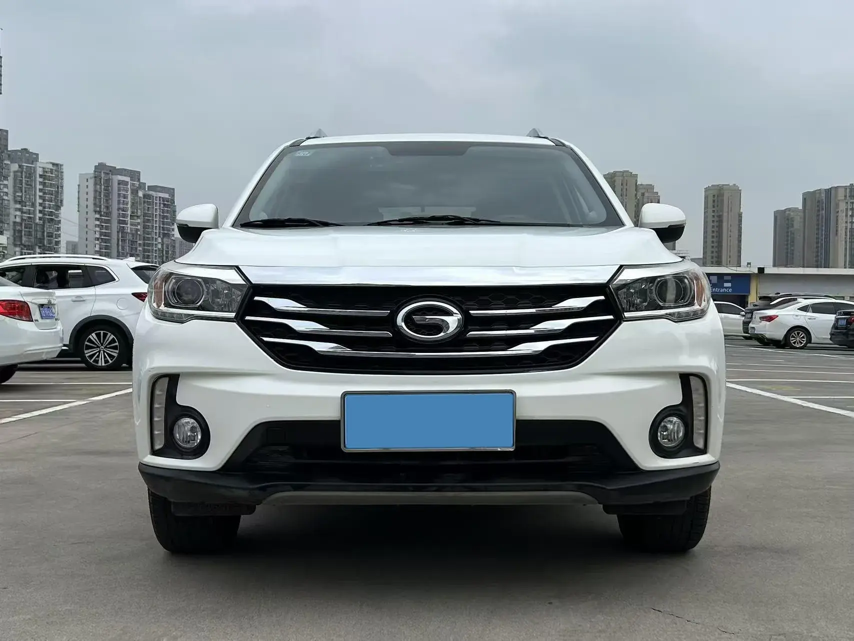 2017 GAC TRUMPCHI thumbnail 3
