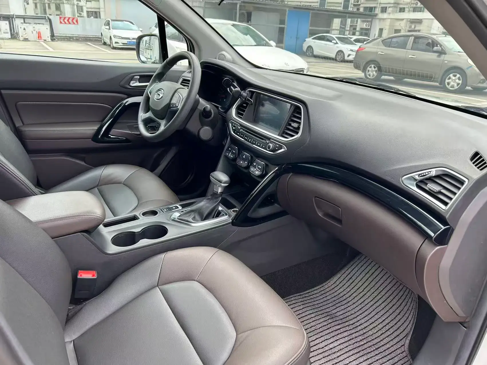 2017 GAC TRUMPCHI thumbnail 4