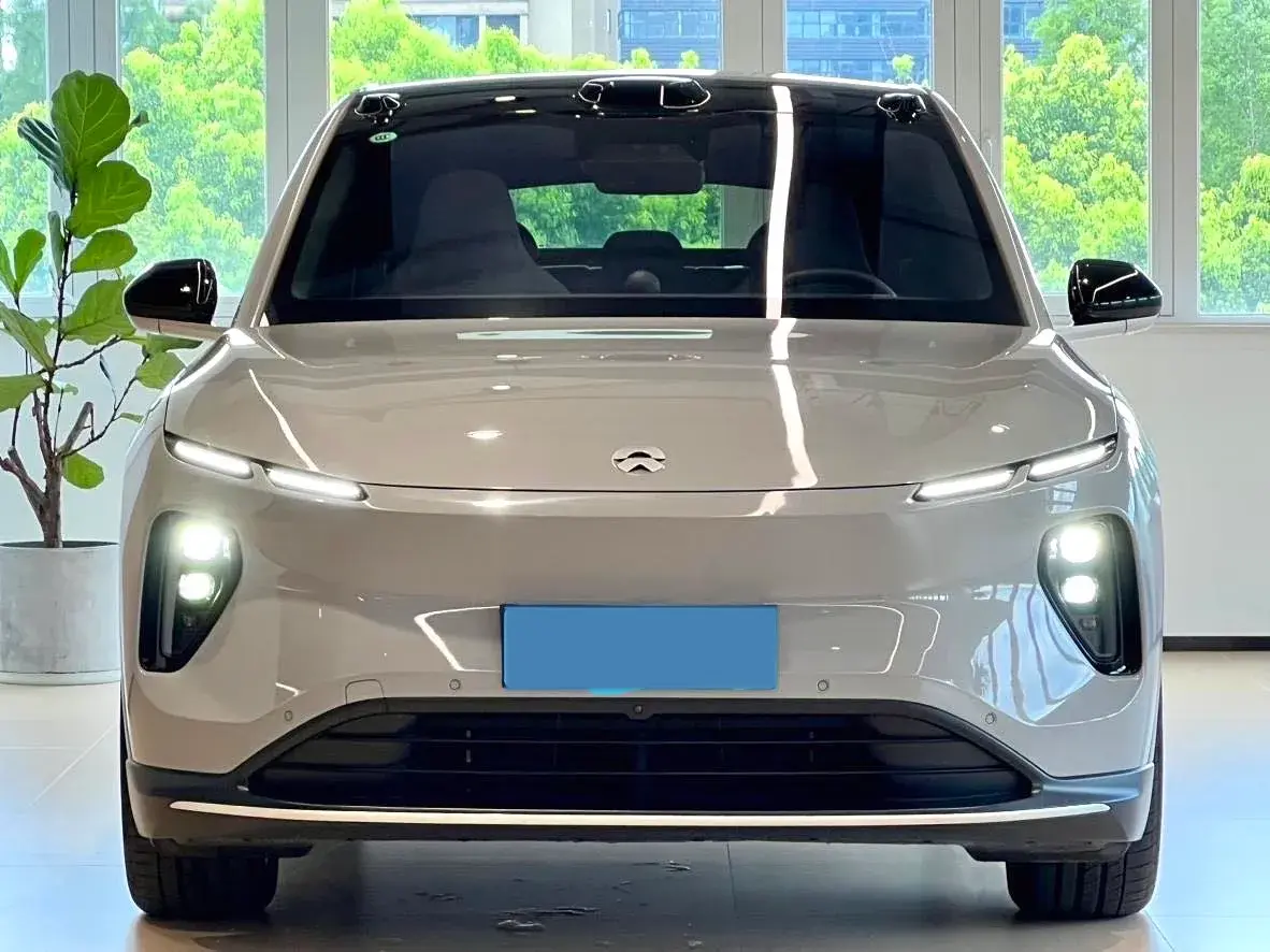 2024 NIO ES6 thumbnail 2