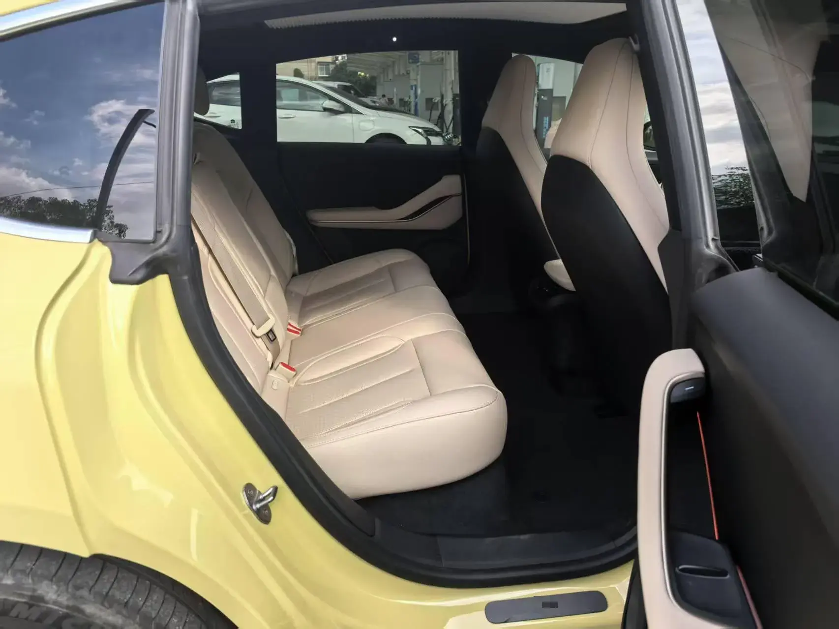 2022 NIO ET5 thumbnail 4