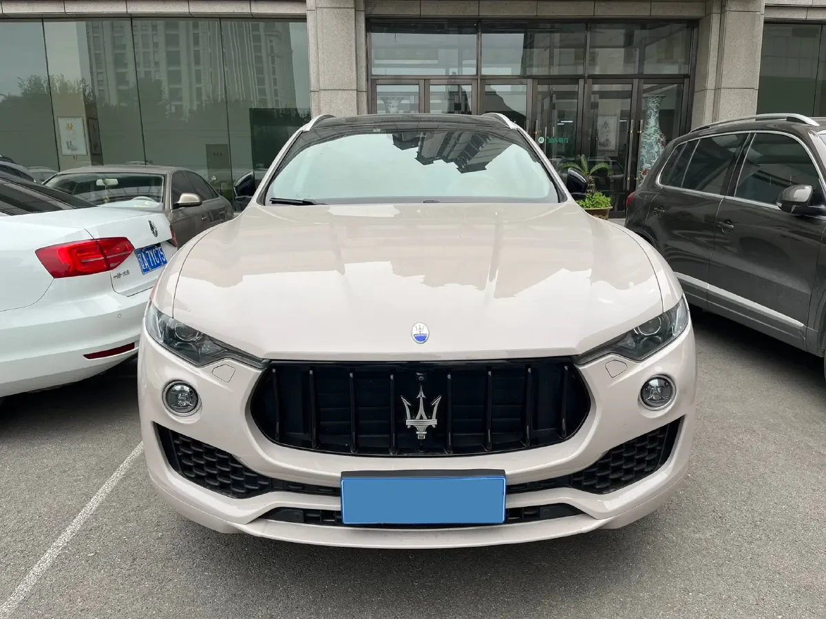 2018 Maserati Levante 3.0T 350HP V6 8AT,autocango,china used car exporter,china ev exporter,chinese used car exporter,chinese used ev exporter