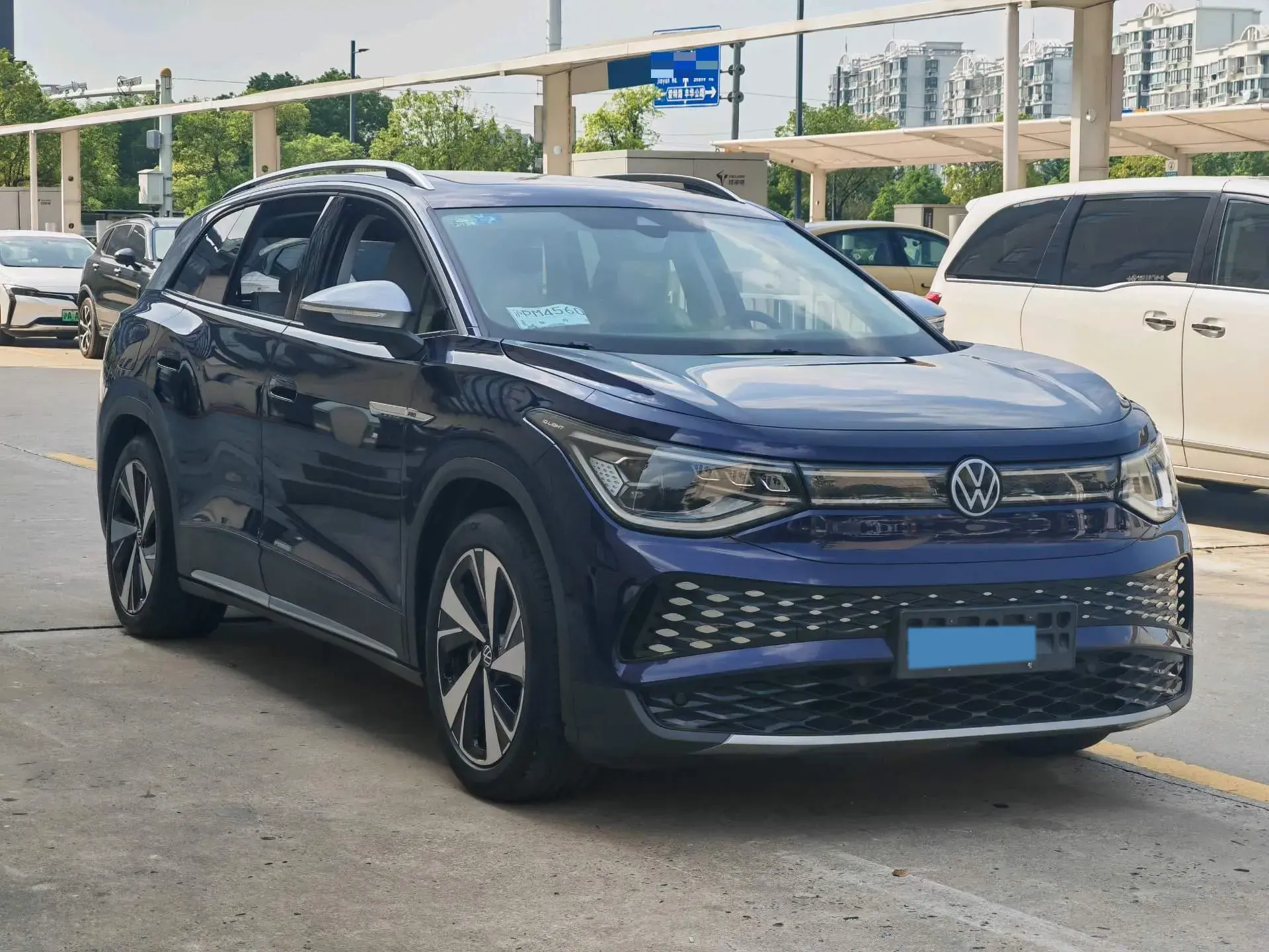 2022 VOLKSWAGEN ID.6 thumbnail 3