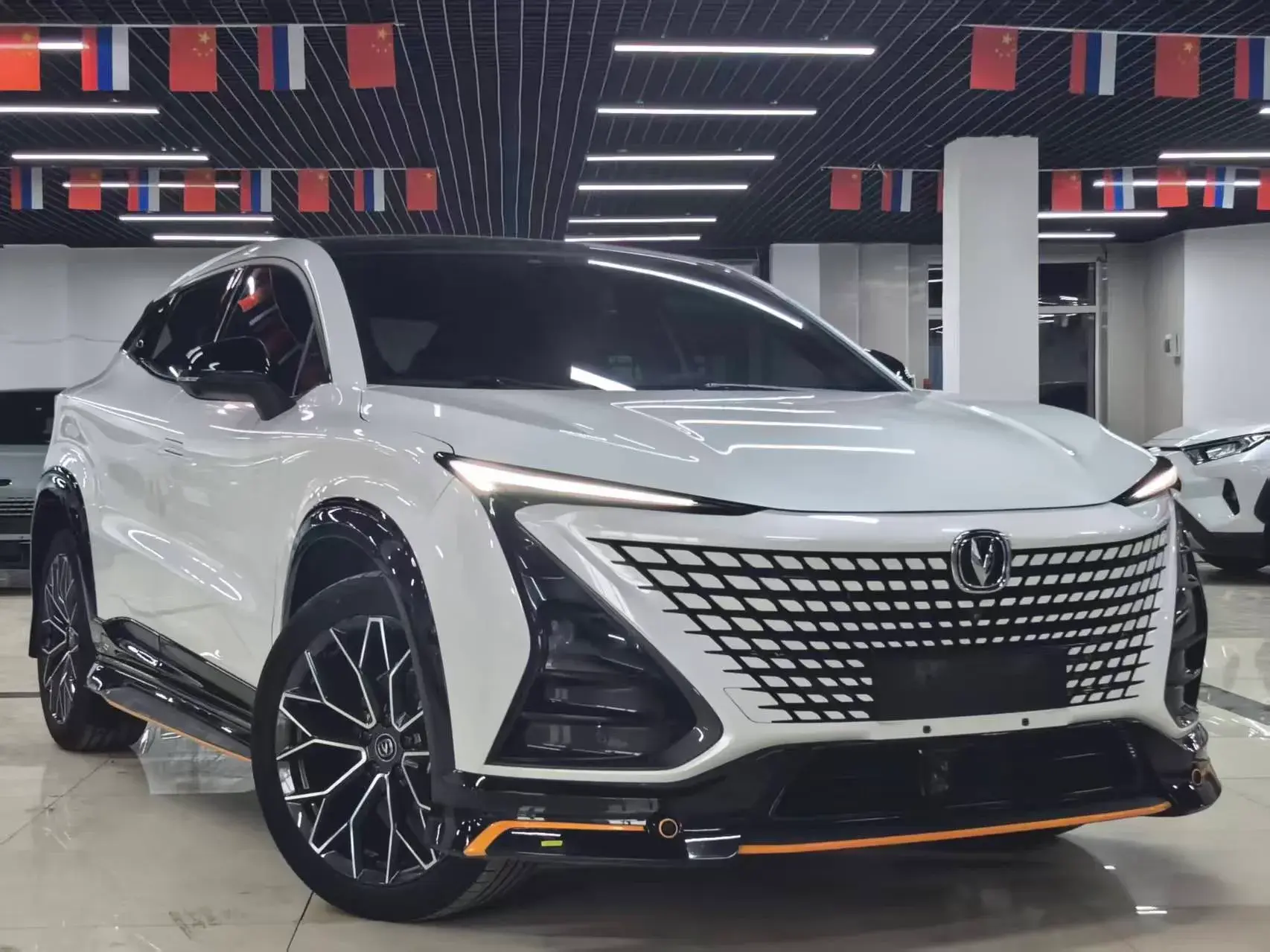 2023 CHANGAN UNI-T thumbnail 3