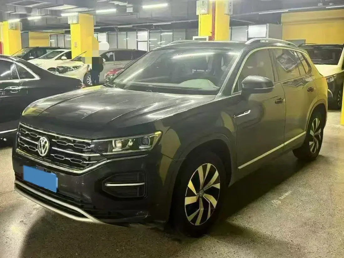 2020 VOLKSWAGEN TAYRON view 1