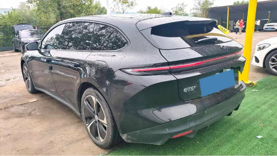 2024 NIO ET5T thumbnail 3