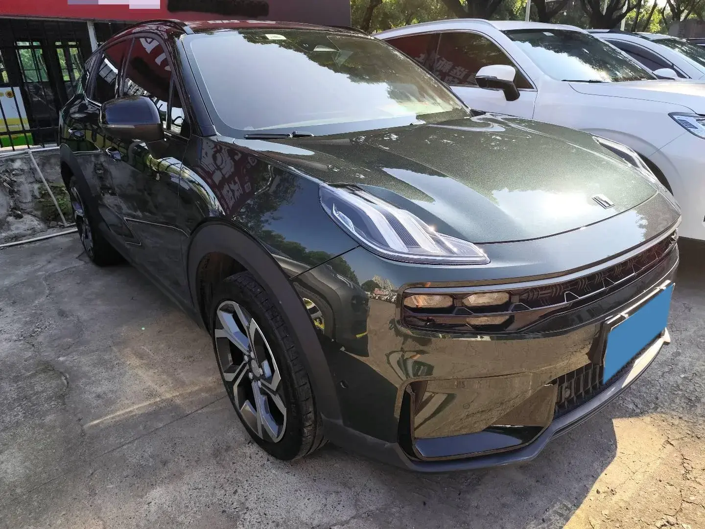 2023 LYNK&CO 06 thumbnail 3