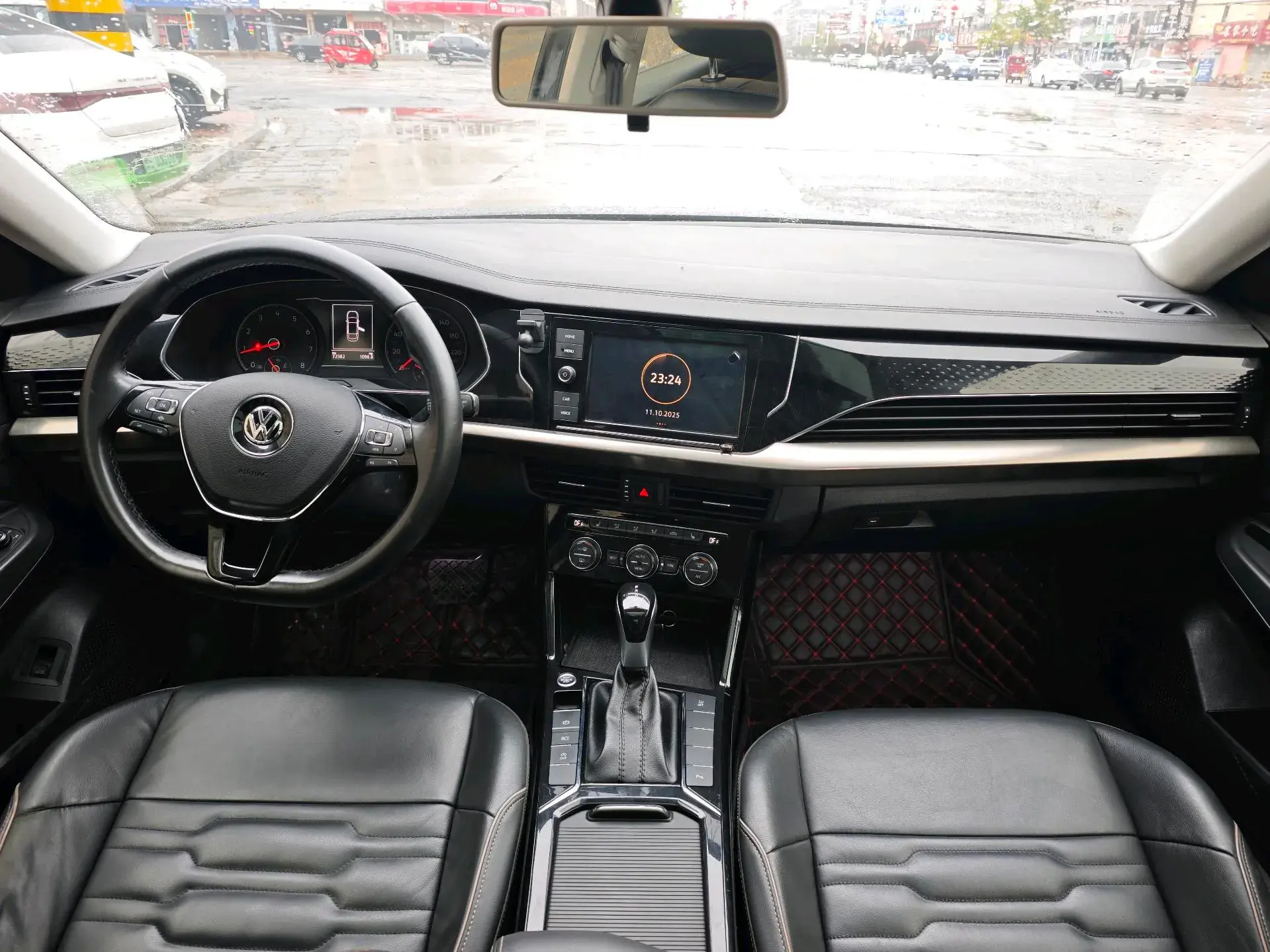 2019 VOLKSWAGEN PASSAT thumbnail 4