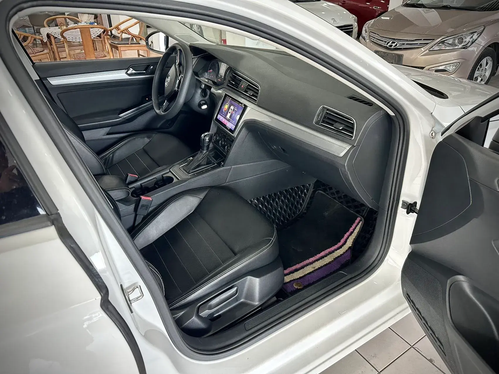 2019 VOLKSWAGEN LAMANDO thumbnail 3