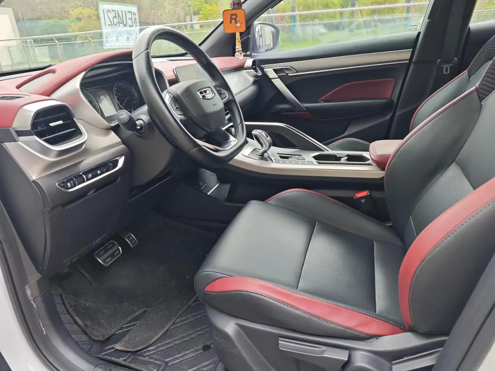 2019 GEELY COOLRAY thumbnail 4